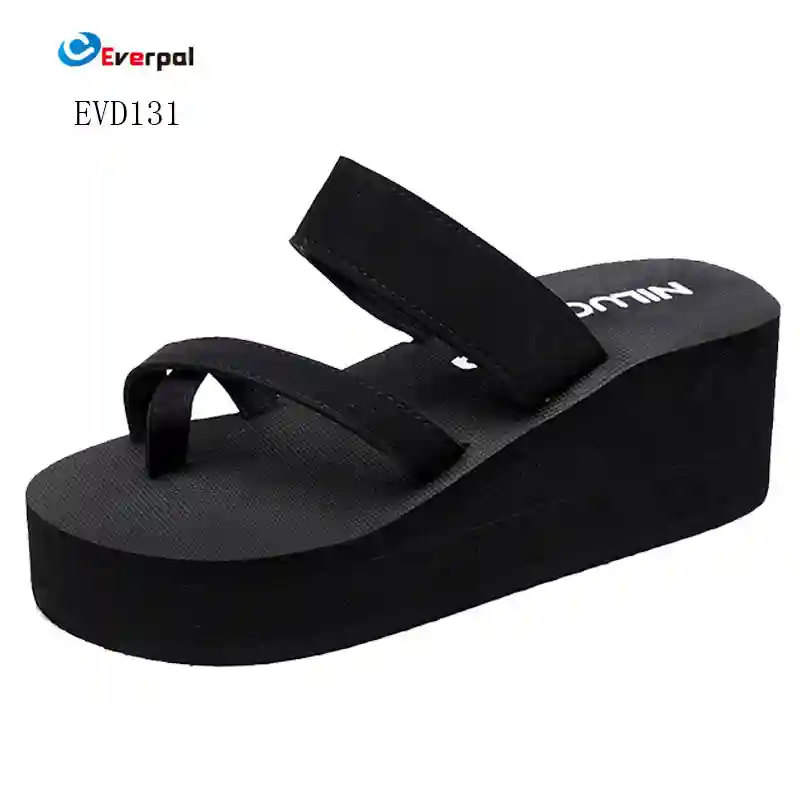 Adakah Selipar Flip Flop Wanita Menjadi Trend Baru dalam Kasut Kasual?